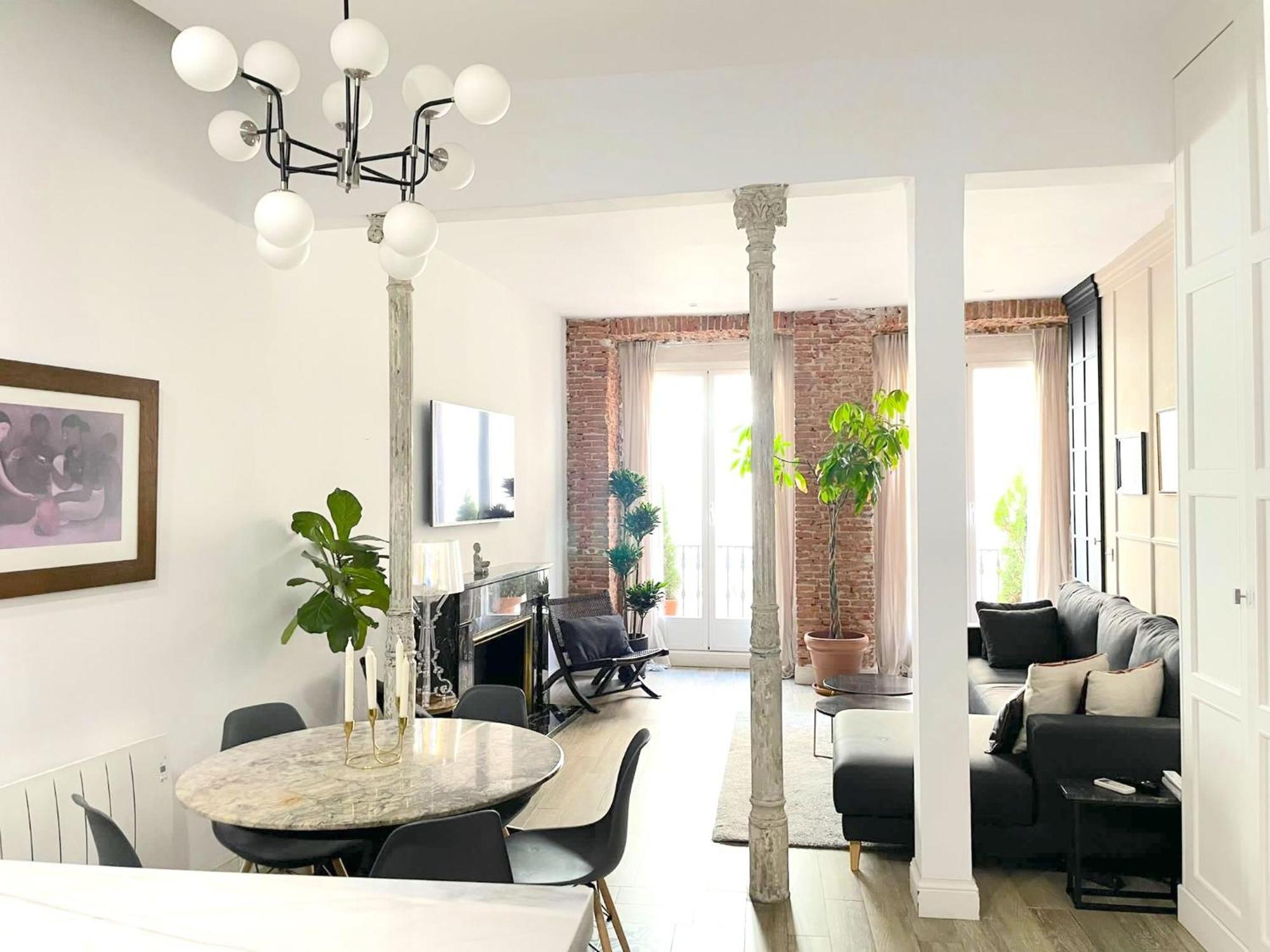 New In City-center, Gran Via Apartment